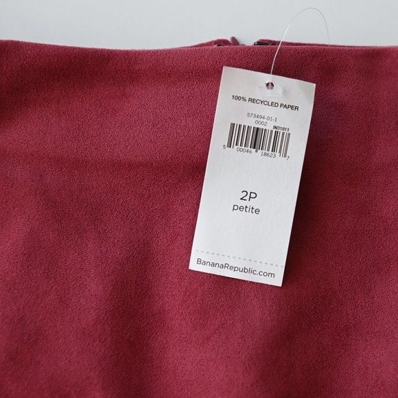 BANANA REPUBLIC Faux Suede Mauve Mini Skirt - Size 2P - Picture 2 of 5